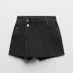 NWT Zara Skort